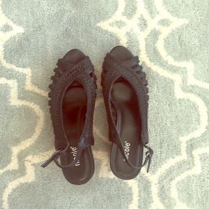 Nicole Wedges size 7